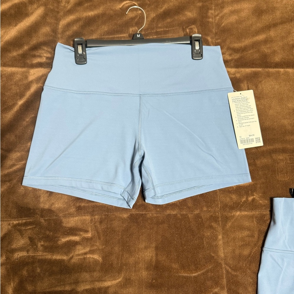 NWT woman’s size 14 lululemon align shorts 4” - Picture 5 of 12